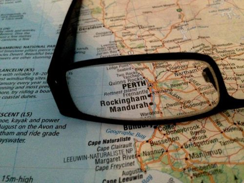 australian perth kaupunki kartalla silmälasien läpi