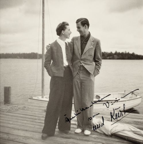 Det unga paret på Kalvholmsbryggan. 1942.
Vivica Bandlers arkiv, Svenska litteratursällskapet i Finland.