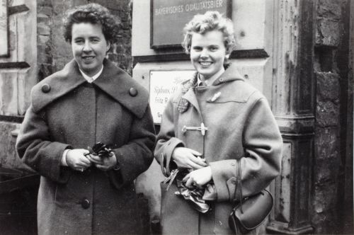 Vivica & Anita Lesch. 1950-luku.
Vivica Bandlers arkiv, Svenska litteratursällskapet i Finland.